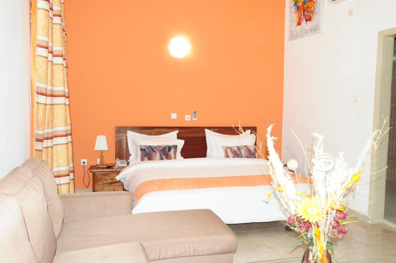 Complexe Hotelier Olympe Korhogo Exterior photo