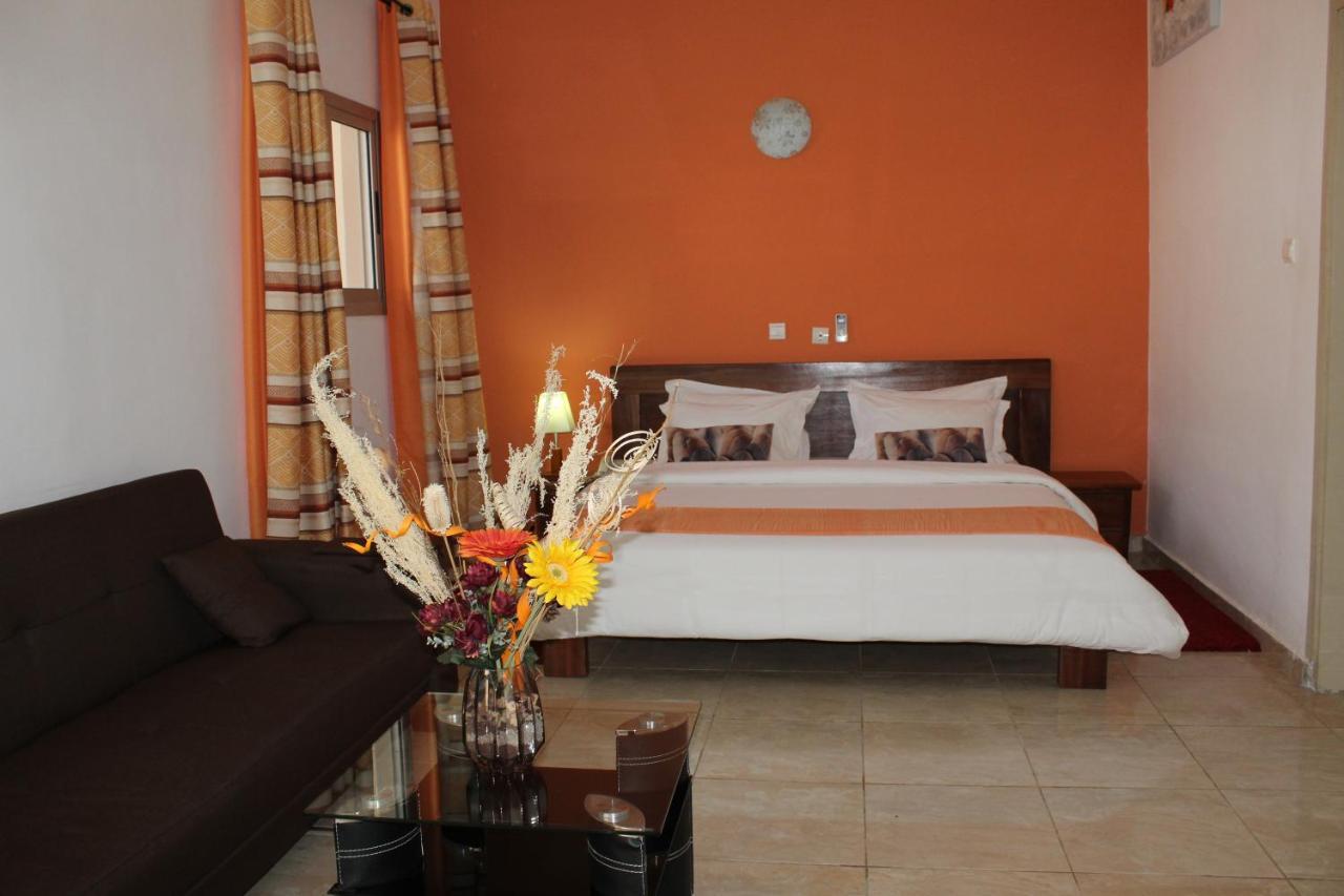 Complexe Hotelier Olympe Korhogo Exterior photo